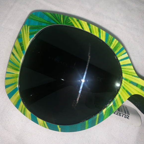 Versace sunglasses - Picture 5 of 6